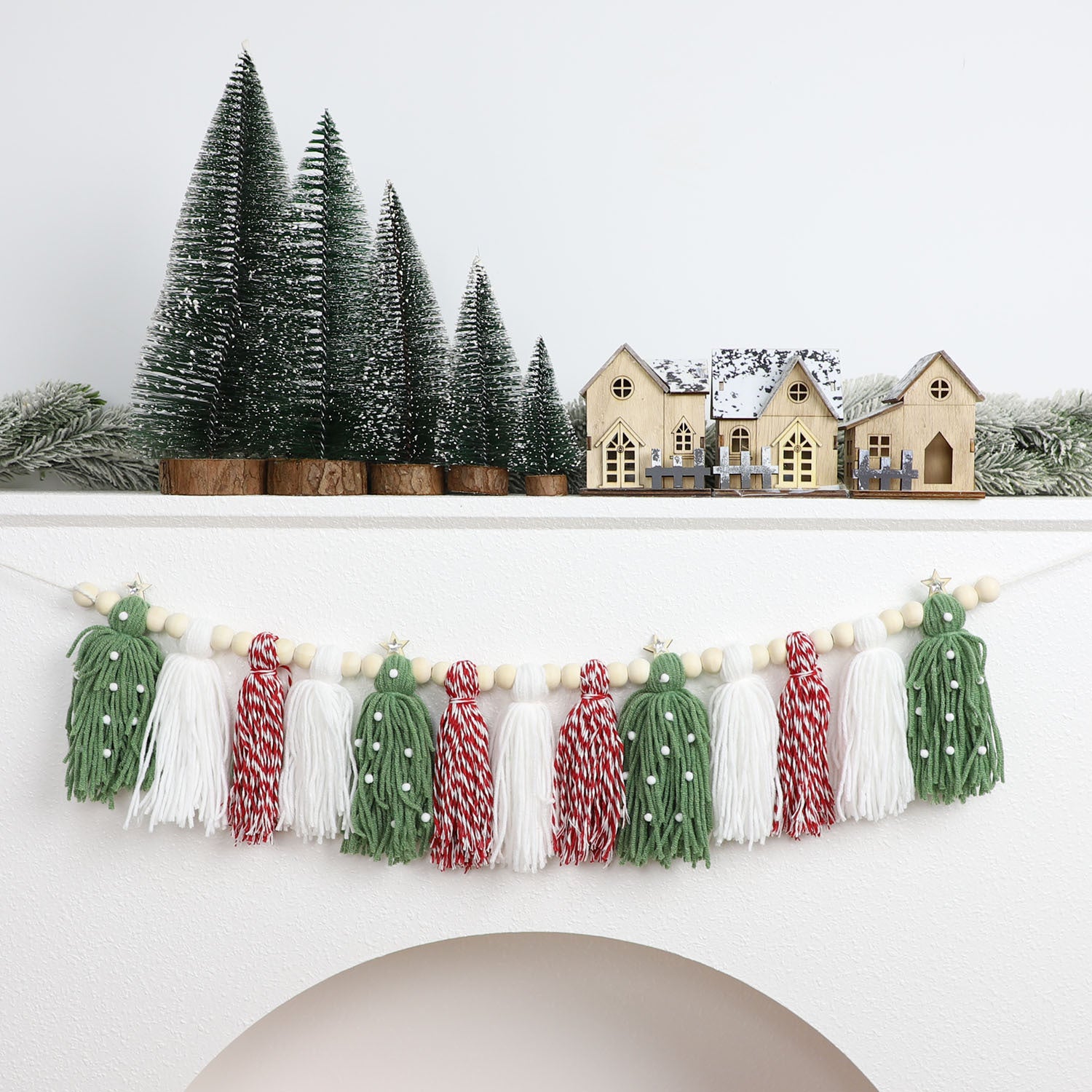 2 Pcs Christmas Fireplace Decor Tassel Garland Handmade Yarn & Wood Bead Banner