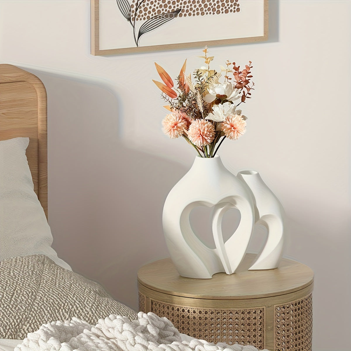 Bulk 2 Pack Heart Shaped Vases Hand-Glazed Heart-Shaped Ceramic Duo Set with Asymmetrical Silhouette Sculptural Centerpieces for Wedding Sweetheart Tables Mid-Century Sideboards Interior Designer Showhouses Wholesale