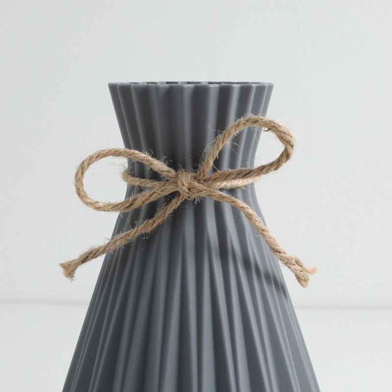 Bulk 2 Pcs 6.7X4.7in Water Corrugated Plastic Vase with Rope Paper Folding Shape Vases Wholesale