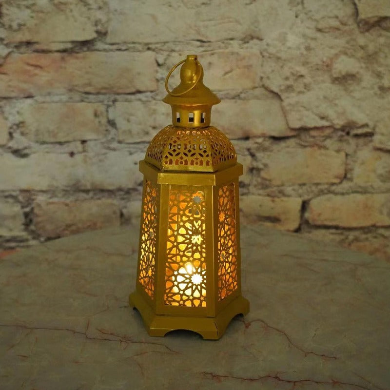 Bulk Wrought Iron Hollow-out Candle Holder for Bar Restaurant Wedding Home Decoration Wholesale