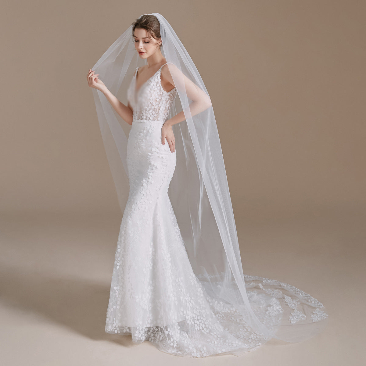 Bulk Long Bridal Veil 2025 New Pearl Embellished Cathedral Veil with Adjustable Comb for Outdoor Wedding & Bridal Shower Decor Wholesale