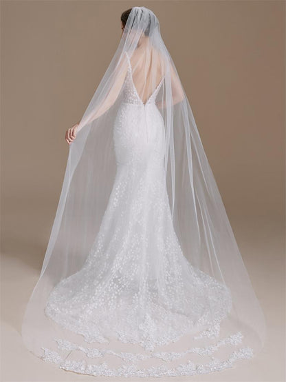 Bulk Long Bridal Veil 2025 New Pearl Embellished Cathedral Veil with Adjustable Comb for Outdoor Wedding & Bridal Shower Decor Wholesale