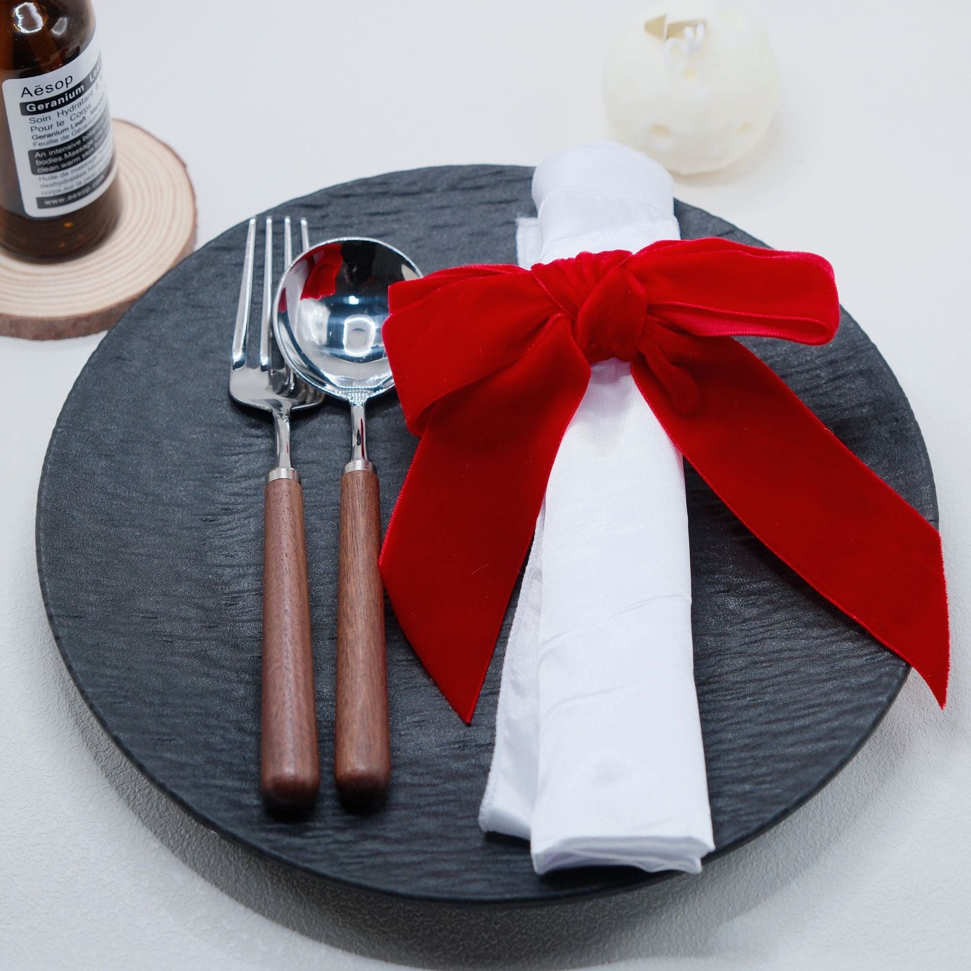 12 Pcs Christmas Velvet Bow Napkin Rings 5.1"×2.2" Festive Red Napkin Holders