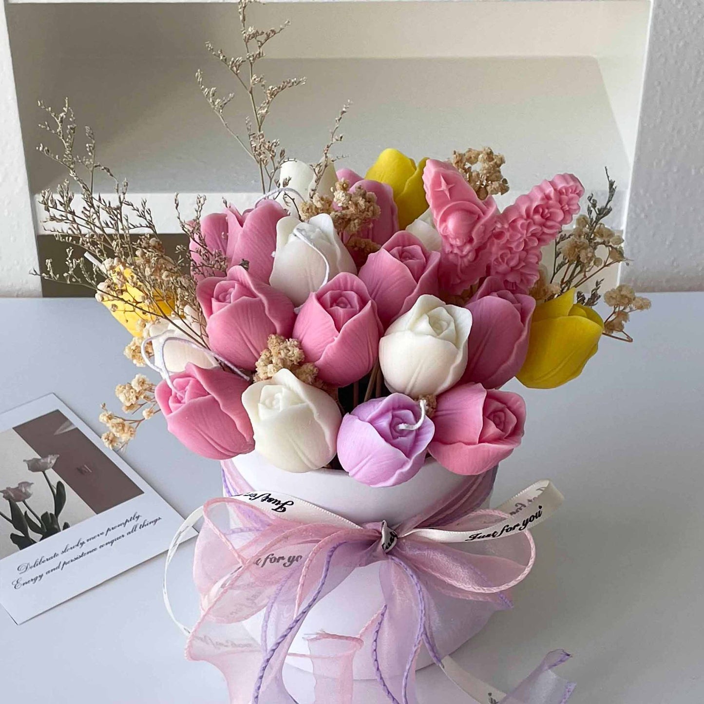 Valentine's Day DIY Tulip Aromatherapy Candle - Festive Ambiance Gift