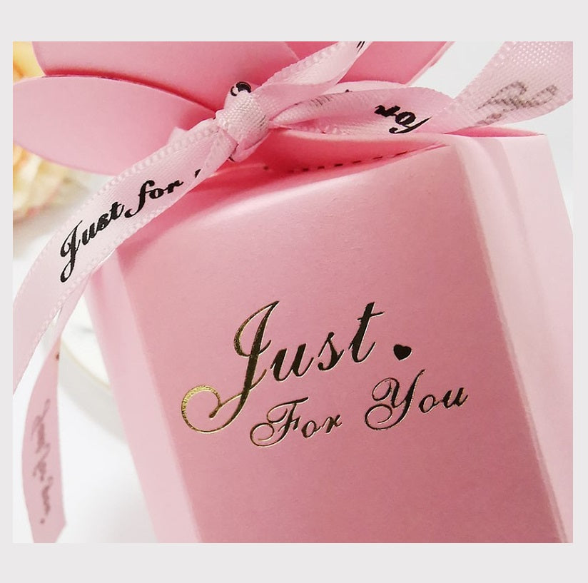 Bulk 50Pcs Party Favor Box Sakura Shaped Gift Box with Ribbons for Themed Party Bridal Shower Wedding Decorations Wholesale