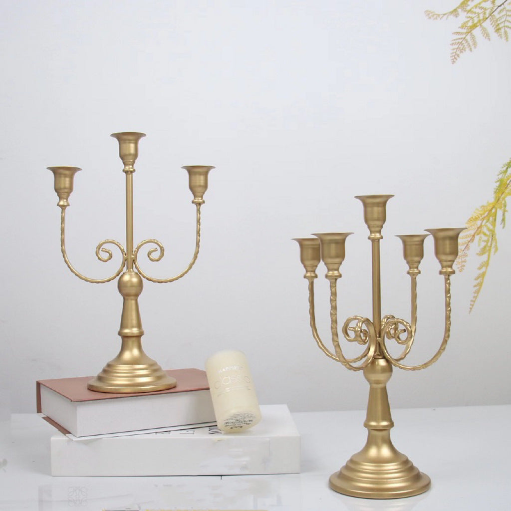 Bulk Iron Candle Holder Elegant Candle Stand for Weddings and Valentine's Day Table Decor Wholesale