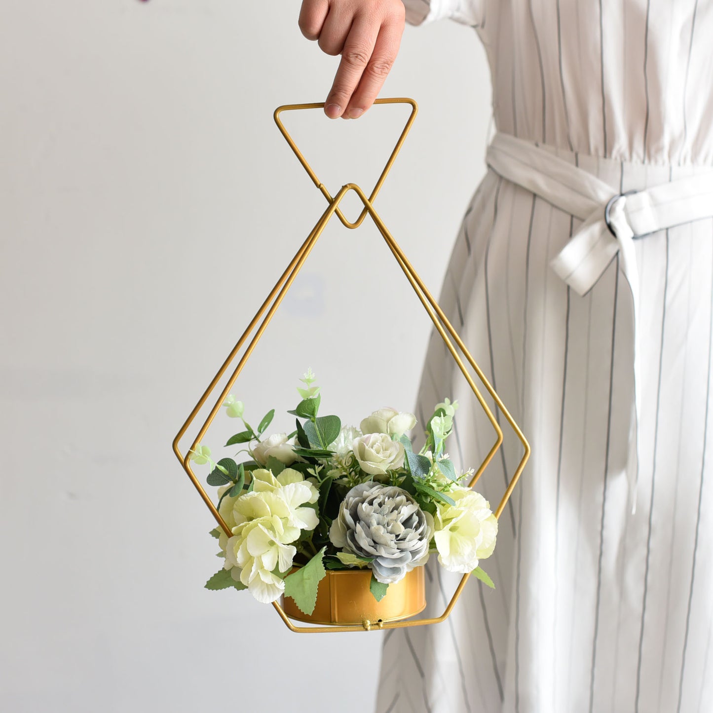 Bulk 1 Pc Metal Geometric Flower Stand Gold Plated Hanging Vase for Wedding Home Office Centerpiece Decor Wholesale