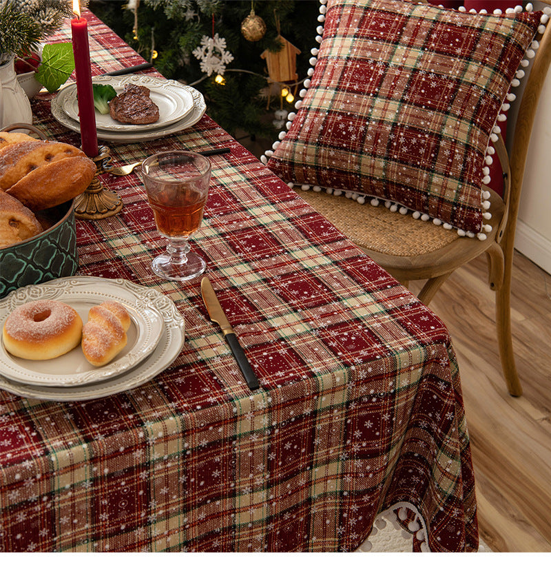 Bulk Christmas Plaid Snowflakes Tablecloths with Plush Ball for Christmas Party Decor Wholesale