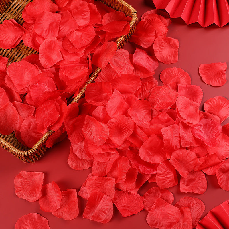 Faux Rose Petals for Wedding Engagement Decorations, Artificial Silk Flower Petals, 200 Pcs