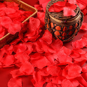Faux Rose Petals for Wedding Engagement Decorations, Artificial Silk Flower Petals, 200 Pcs