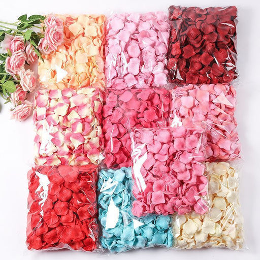 Faux Rose Petals for Wedding Engagement Decorations, Artificial Silk Flower Petals, 200 Pcs
