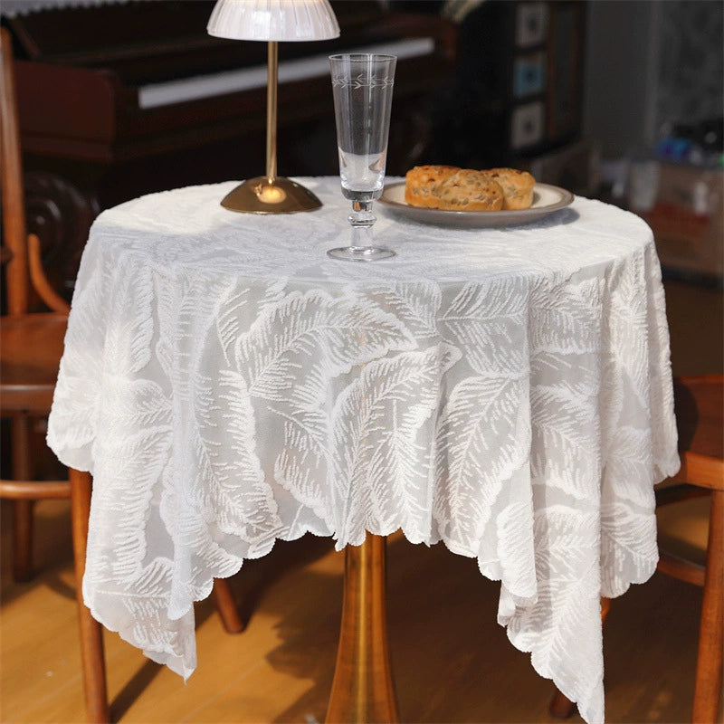 Vintage Floral Lace Round Tablecloth, 70.9" Diameter – Feather Yarn Ball-Edge Design for Farmhouse & Cottagecore Style