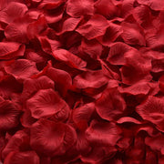 Faux Rose Petals for Wedding Engagement Decorations, Artificial Silk Flower Petals, 200 Pcs