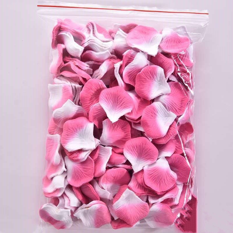 Faux Rose Petals for Wedding Engagement Decorations, Artificial Silk Flower Petals, 200 Pcs