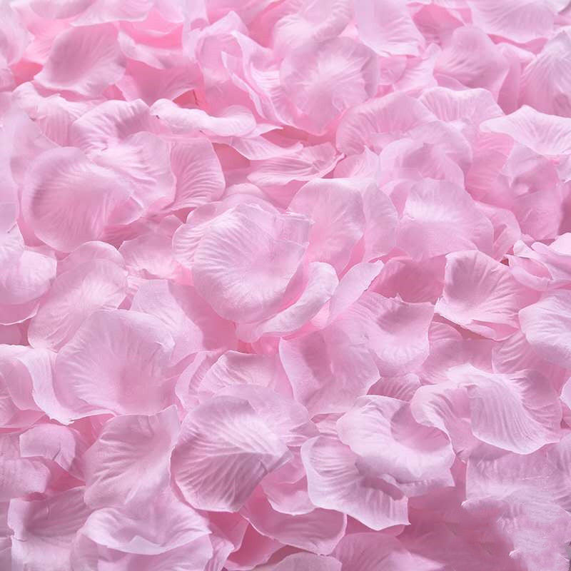 Faux Rose Petals for Wedding Engagement Decorations, Artificial Silk Flower Petals, 200 Pcs