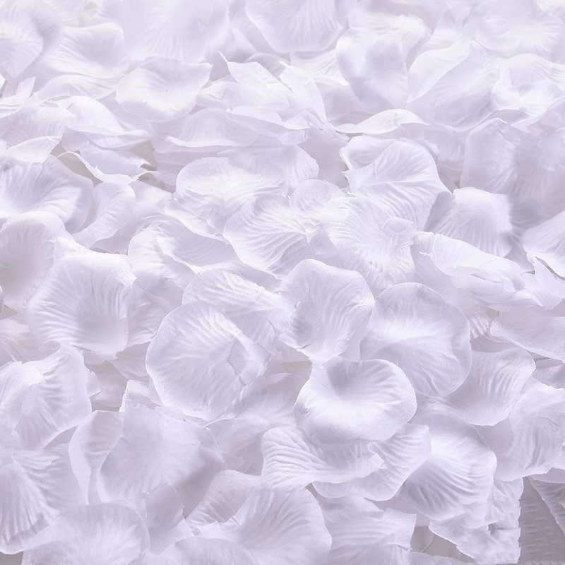Faux Rose Petals for Wedding Engagement Decorations, Artificial Silk Flower Petals, 200 Pcs
