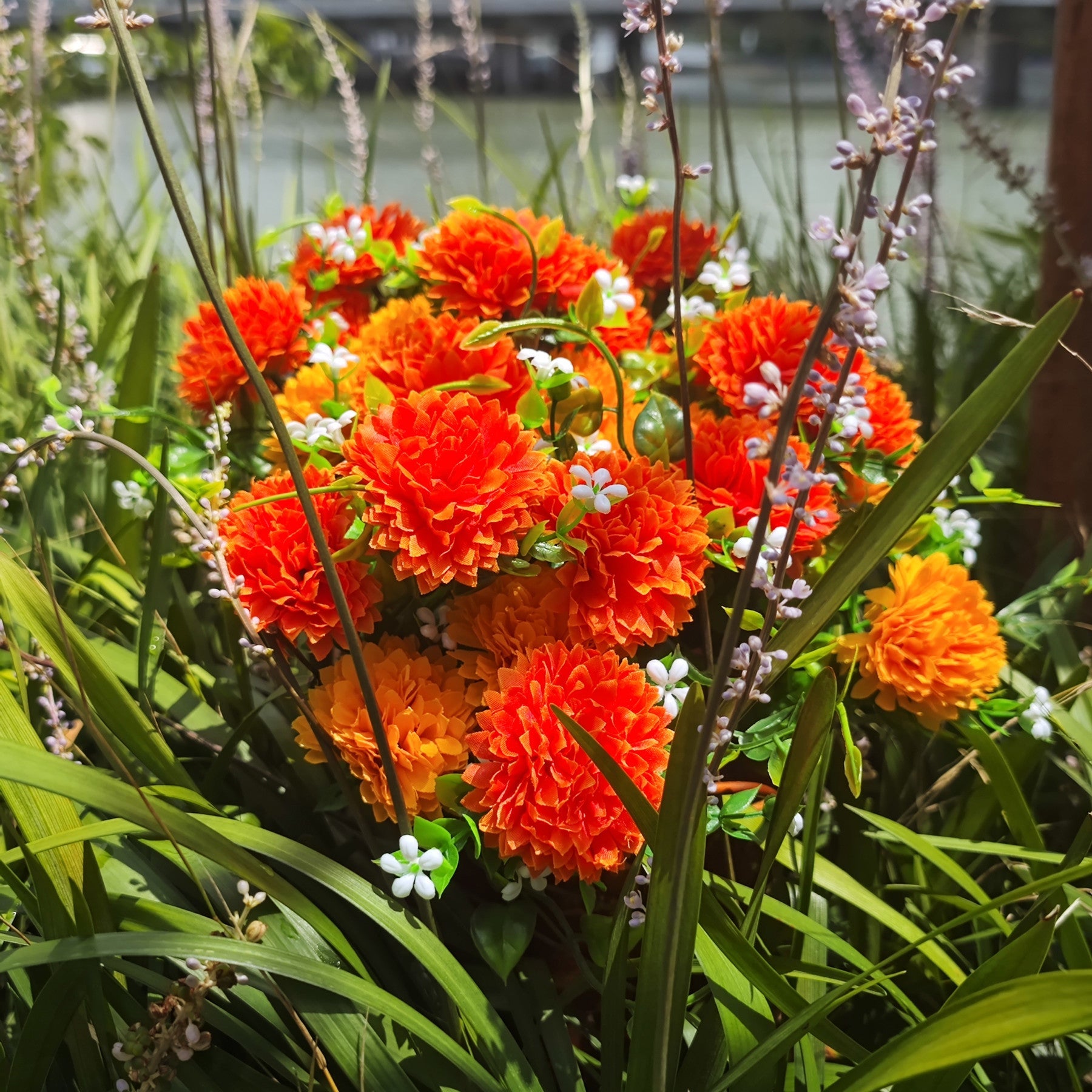 Bulk 8Pcs Artificial Fall Chrysanthemum Flowers Bush for Outdoors Mum Plants UV Resistant Wholesale