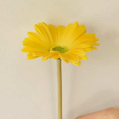 Floral Decor Artificial Gerbera Daisy Stems, 15 in Real-Touch PU Faux Flowers for Venue Styling